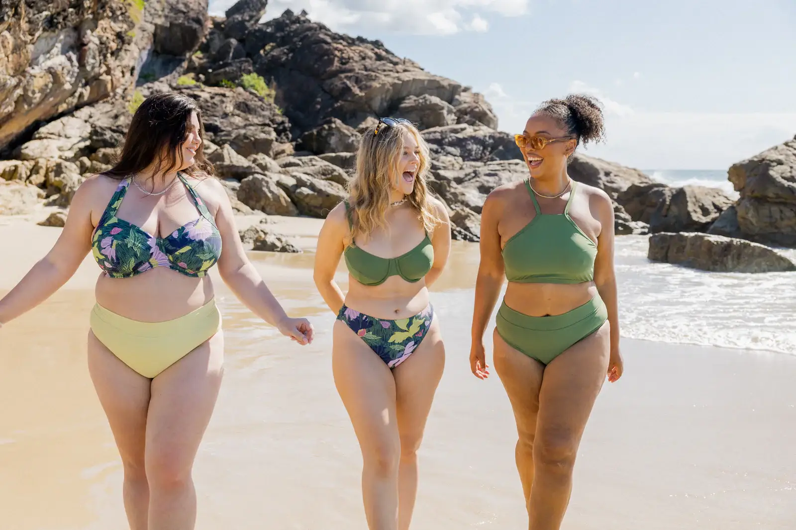 The Benefits of Using Tech to Enhance Your Swimwear Style for Perfect Beach Photos