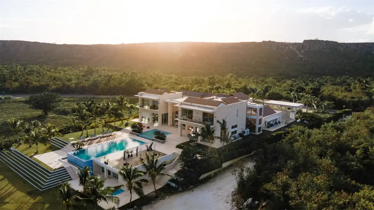 How Luxury Villa Rentals in Cap Cana Provide Stress-Free Travel Solutions